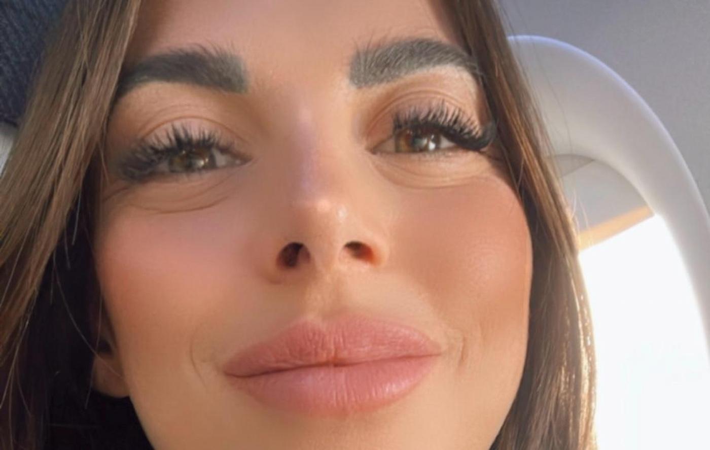 Lady Sensi ringrazia i tifosi sui social: “Mi aiutate ad alleggerire momenti un po’ pesanti”
